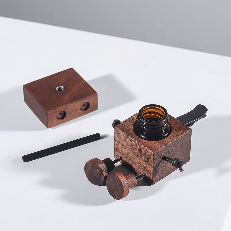 Wooden Robot Walnut Car Vent A - Car Vent Diffuser recensione e prezzo